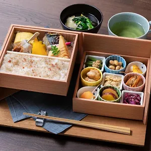Candeo Karasuma Rokkaku Hotel